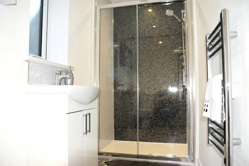Rammal Lodge - Entire Home, Self Catering Apartment In 因弗内斯 外观 照片